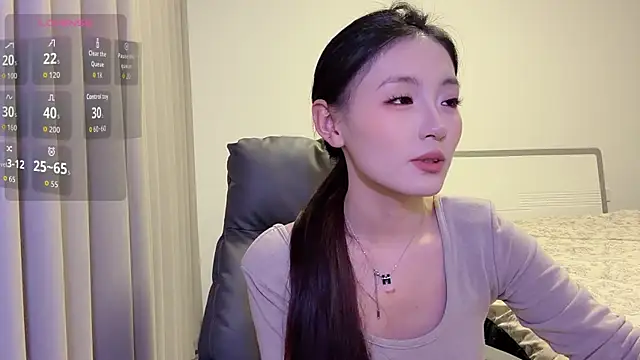 Snapshot of H-2005 chatting on 24, 11, 2025 H-2005 online show from 24, 11, 2025