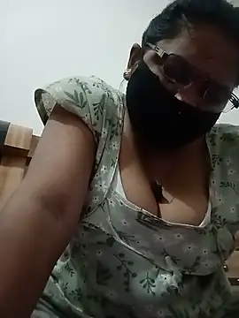 Snapshot of Menka_cut34 chatting on 12, 6, 2026 Menka cut34 online show from 12, 6, 2026