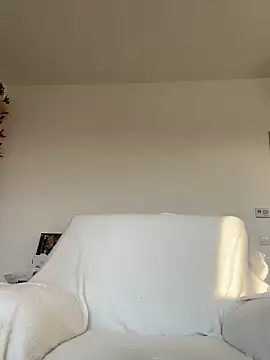 lunababy77 online show from 25, 2, 2026