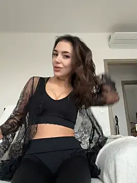 lunababy77 online show from 21, 2, 2026