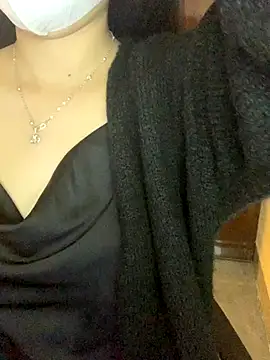 Hanni 22 online show from 24, 11, 2025