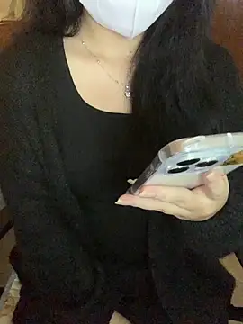 Hanni 22 online show from 26, 11, 2025