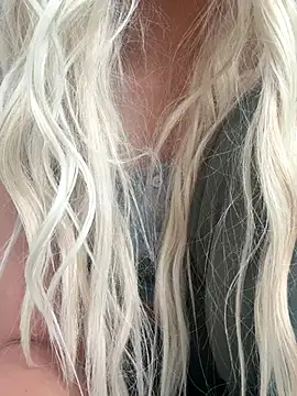 Snapshot of Manolya3434 chatting on 28, 11, 2025 Manolya3434 online show from 28, 11, 2025