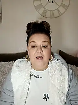 Snapshot of Nova-WiseX chatting on 1, 12, 2025 Nova-WiseX online show from 1, 12, 2025