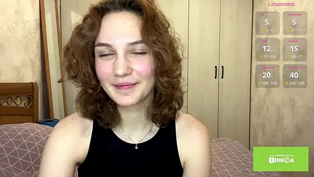 Snapshot of CatherineSaretto chatting on 23, 11, 2025 CatherineSaretto online show from 23, 11, 2025