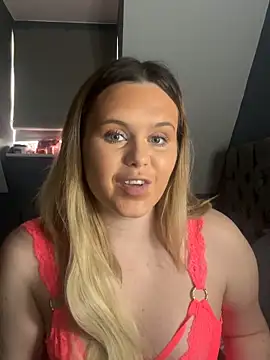 Snapshot of Blonde_Bunny chatting on 29, 11, 2025 Blonde Bunny online show from 29, 11, 2025