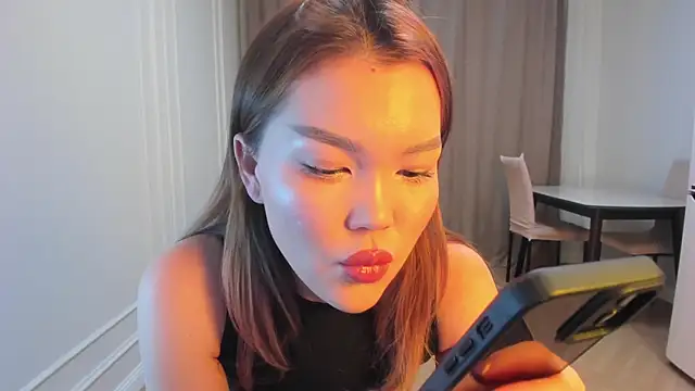 sakuraleen online show from 5, 12, 2025