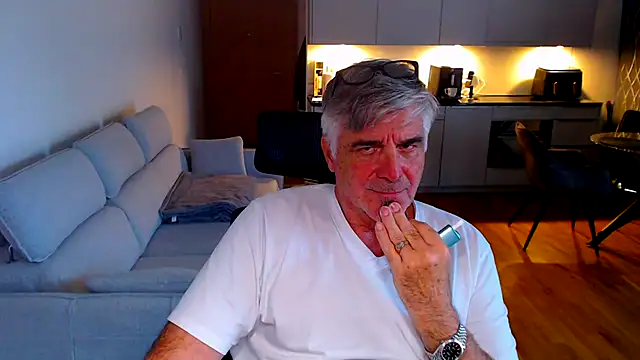 Buidapest online show from 25, 3, 2026