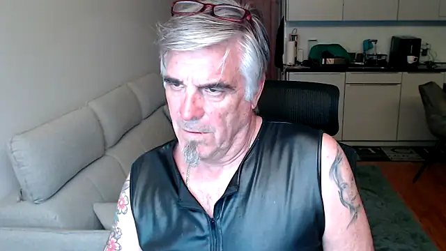Snapshot of Buidapest chatting on 10, 5, 2026 Buidapest online show from 10, 5, 2026