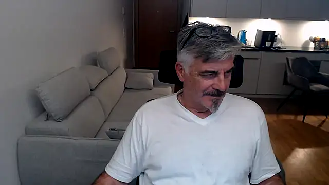 Snapshot of Buidapest chatting on 28, 2, 2026 Buidapest online show from 28, 2, 2026