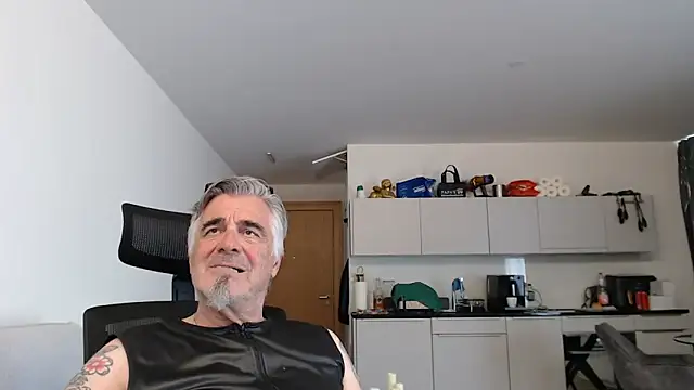 Snapshot of Buidapest chatting on 3, 5, 2026 Buidapest online show from 3, 5, 2026