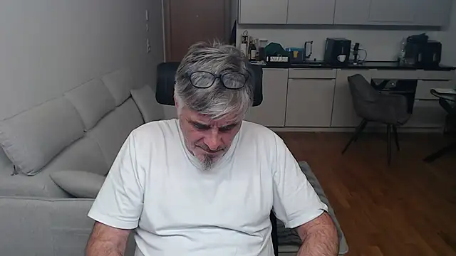 Buidapest online show from 1, 4, 2026