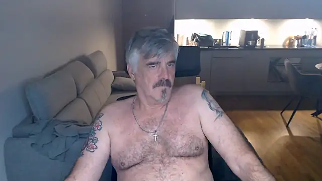 Snapshot of Buidapest chatting on 15, 12, 2025 Buidapest online show from 15, 12, 2025