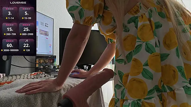 Snapshot of Emily_jayreal chatting on 21, 5, 2026 Emily jayreal online show from 21, 5, 2026