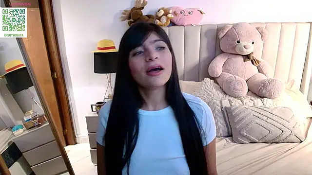 Snapshot of Emyii_ chatting on 4, 5, 2026 Emyii online show from 4, 5, 2026