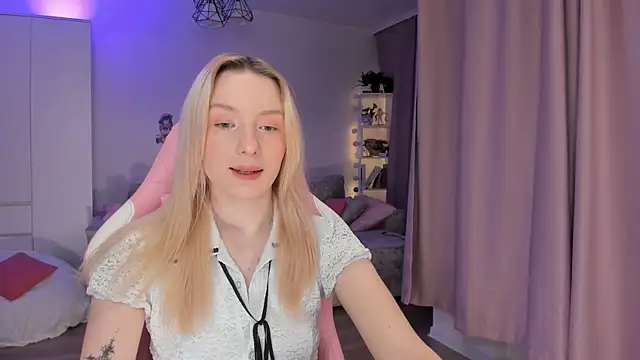 Tiffany Paw online show from 22, 12, 2025