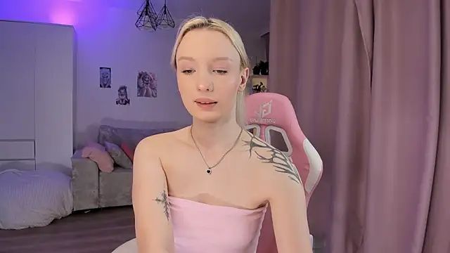 Tiffany Paw online show from 25, 2, 2026