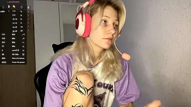 FoxySable online show from 1, 12, 2025