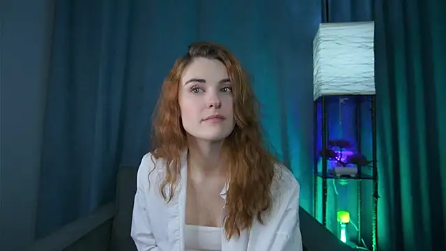 Snapshot of foxy_cute4you chatting on 28, 11, 2025 foxy cute4you online show from 28, 11, 2025