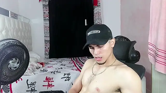 MischievousDuo online show from 3, 12, 2025