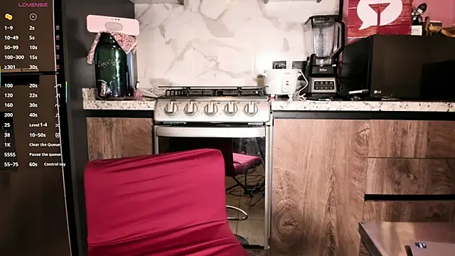 latinbitch online show from 15, 7, 2026