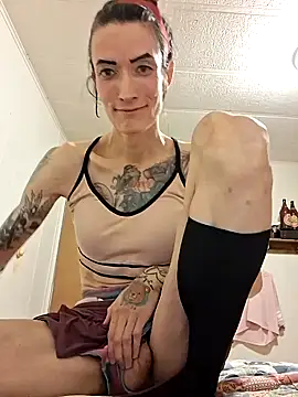 Snapshot of MaitressePomme3 chatting on 17, 11, 2025 MaitressePomme3 online show from 17, 11, 2025