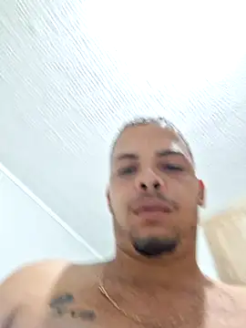 Snapshot of CLARO123F chatting on 17, 11, 2025 CLARO123F online show from 17, 11, 2025