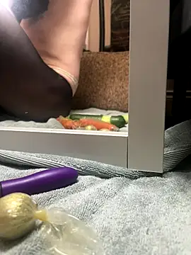 shavedandcurious online show from 17, 11, 2025