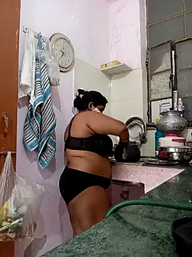 CUTE-LOVE-SWEETS online show from 13, 4, 2026