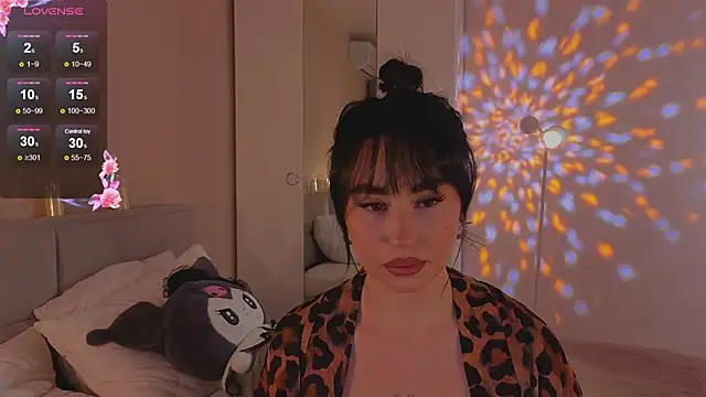 Lia May online show from 25, 11, 2025