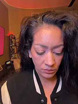 Snapshot of Entreprescrewers chatting on 19, 11, 2025 Entreprescrewers online show from 19, 11, 2025