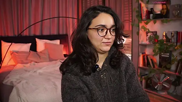 Snapshot of Shadow_Lotus chatting on 26, 11, 2025 Shadow Lotus online show from 26, 11, 2025