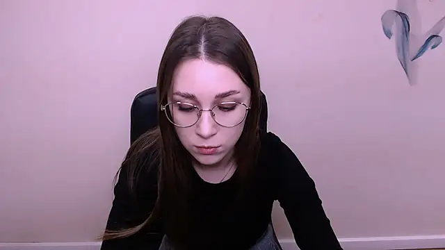 MillaTems  online show from 15, 12, 2025