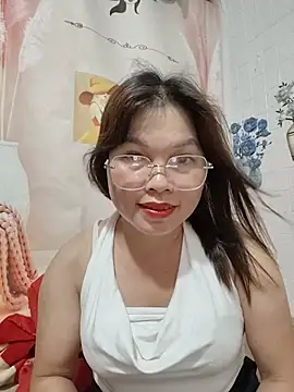 Snapshot of Cover-baa chatting on 4, 7, 2026 Cover-baa online show from 4, 7, 2026