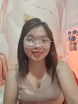 Snapshot of Cover-baa chatting on 5, 7, 2026 Cover-baa online show from 5, 7, 2026