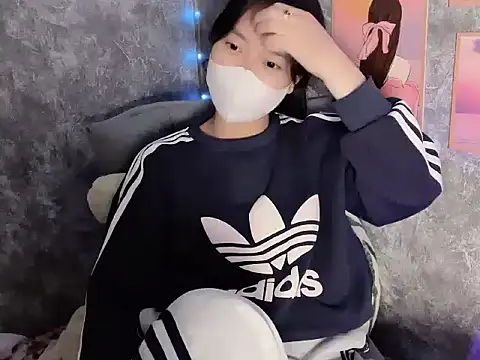 Snapshot of Hellen2999 chatting on 30, 11, 2025 Hellen2999 online show from 30, 11, 2025