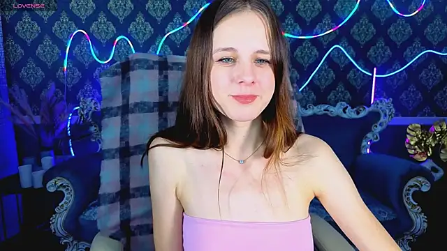 Snapshot of KarolinaSky chatting on 1, 12, 2025 KarolinaSky online show from 1, 12, 2025