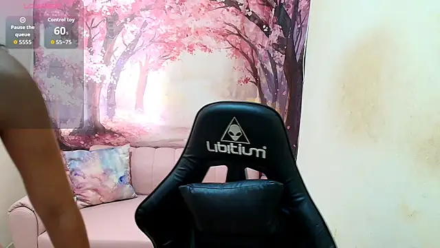 Emma latinasexy18 online show from 20, 11, 2025