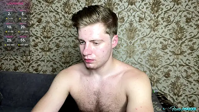 Maxhornyblondieman online show from 25, 5, 2026