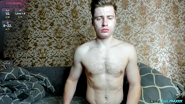 Maxhornyblondieman online show from 18, 4, 2026