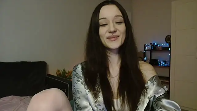 Tinybutt5368 online show from 9, 3, 2026