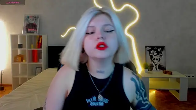 shadow  purrr online show from 18, 11, 2025