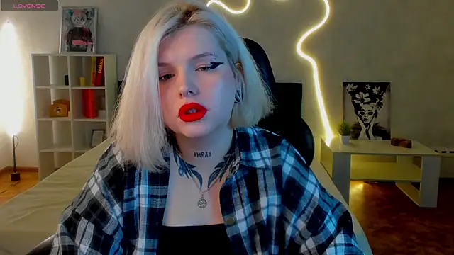 shadow  purrr online show from 20, 11, 2025