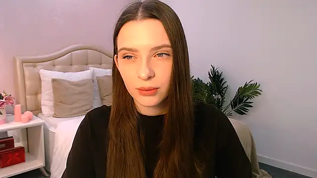 Snapshot of charming_berry chatting on 26, 11, 2025 charming berry online show from 26, 11, 2025