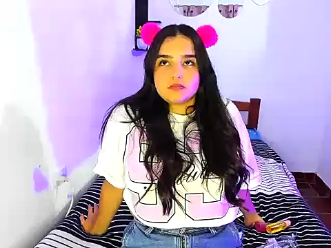 Babyhoney18 online show from 18, 11, 2025