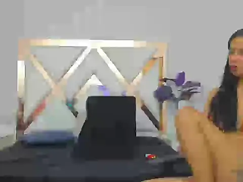 Snapshot of SalomeANDTheylor chatting on 23, 11, 2025 SalomeANDTheylor online show from 23, 11, 2025