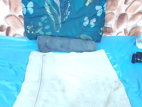 Lover Bear X online show from 22, 12, 2025