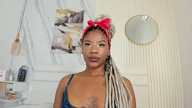 Afro Luna online show from 5, 3, 2026