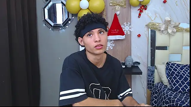 Snapshot of the_nugge chatting on 26, 11, 2025 the nugge online show from 26, 11, 2025