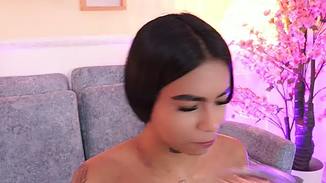 MeganLowell online show from 23, 3, 2026